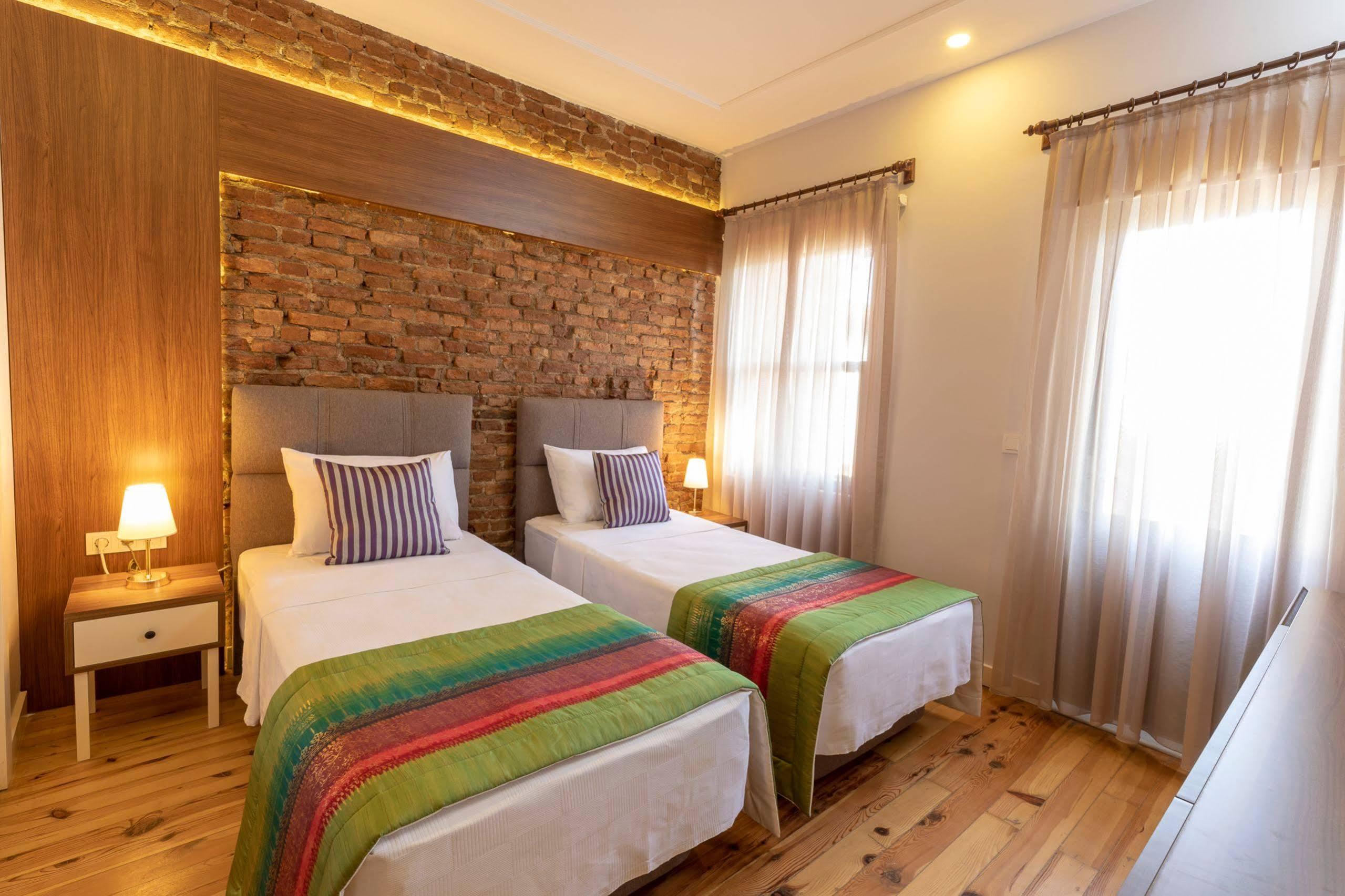 Hotel Mono